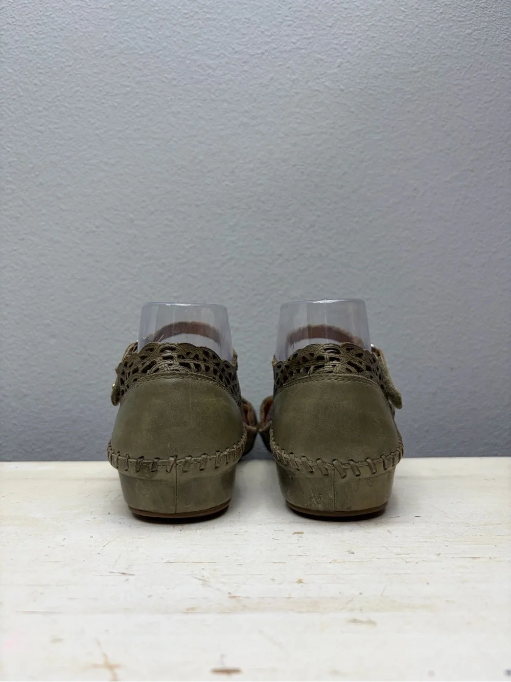 PIKOLINOS green leather